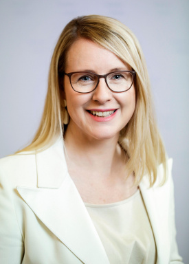 Portraitfoto von Dr. Margarete Schramböck