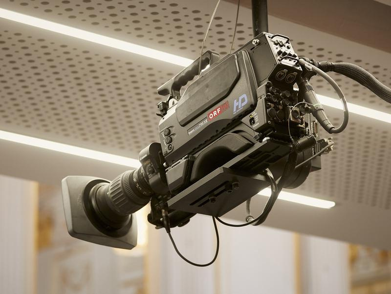 ORF-Fernsehkamera im Plenum