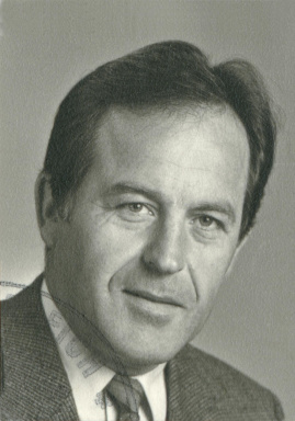 Portraitfoto von Dr. Walter Bösch