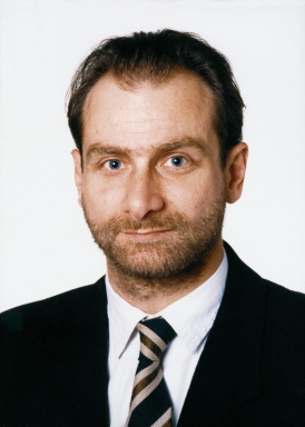 Portraitfoto von Mag. Willibald Gföhler