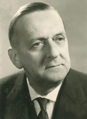 Portraitfoto von Dipl.-Ing. Dr. Ludwig Weiß