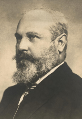 Portraitfoto von Mag. Gustav Hummer