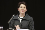 Nationalratspräsidentin Mag.a Barbara Prammer am Mikrofon.