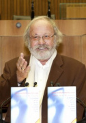 Prof. Dr. Walter Weiss - Edition VA bENE am Rednerpult