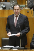 Finanzminister Dipl.Ing.Josef Pröll bei seiner Erklärung