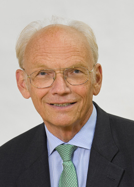 Portraitfoto von Dkfm. Dr. Günter Stummvoll