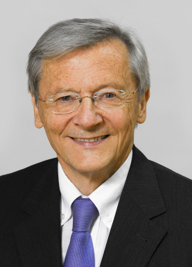 Portraitfoto von Dr. Wolfgang Schüssel