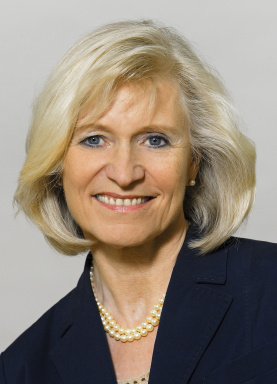 Portraitfoto von Anna Höllerer