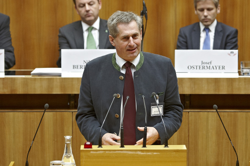 Bundesrat Martin Preineder am Rednerpult