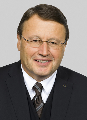 Portraitfoto von Ing. Dr. Paul Rübig