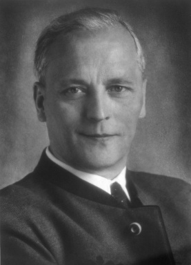 Portraitfoto von Dr. Heinrich Gleißner