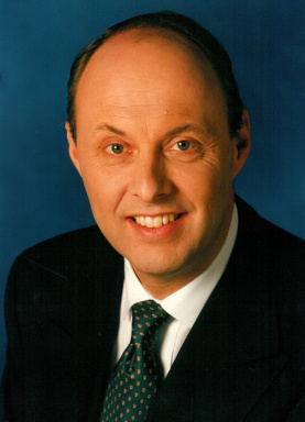 Portraitfoto von Dr. Wolfgang Ruttenstorfer