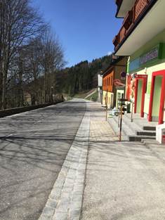 Fahrbahnrand  sichtbar getrennt OG Annaberg  1