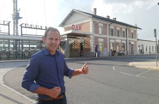 Georg Ecker, Grüne Landtagsabgeordneter freut sich über diesen geschichtsträchtigen Meilenstein des zweigleisigen Ausbauplans der ÖBB.