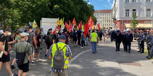 Mega-Polizeiaufgebot bei Antifa-Demo