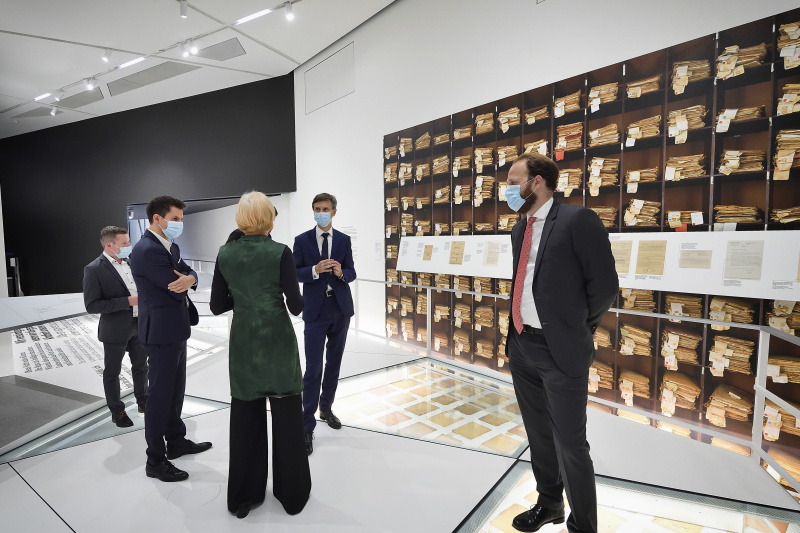 Besuch des Jüdischen Museums.
Von links: Nationalratsabgeordneter Jakob Schwarz (G), Botschafter Peter Huber, Nationalratsabgeordneter Nikolaus Scherak (N)