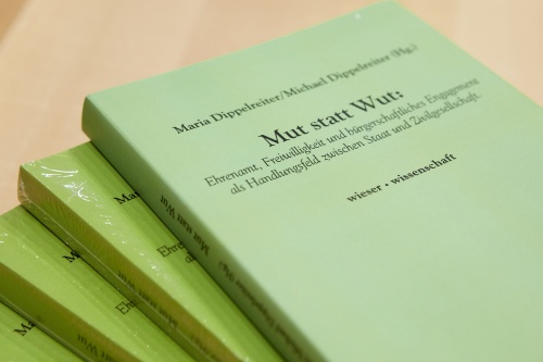 Buch 'Mut statt Wut: Ehrenamt, Freiwilligkeit und bürgerschaftliches Engagement als Handlungsfeld zwischen Staat und Zivilgesellschaft'