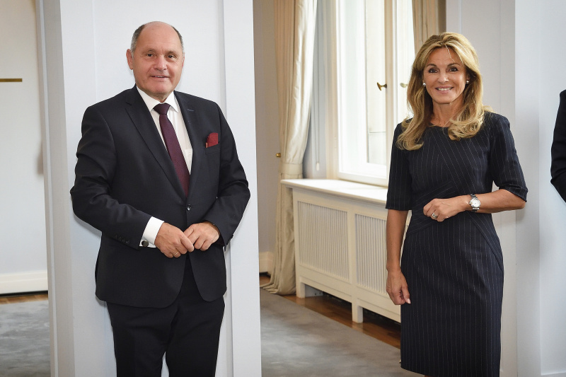 Führung durch die Parlamentarische Gesellschaft.
Von links: Nationalratspräsident Wolfgang Sobotka (V)