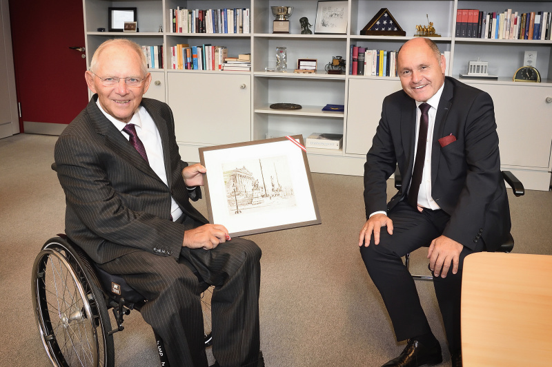 Gespräch mit dem Präsidenten des Deutschen Bundestags Dr. Wolfgang Schäuble 
Von links: Präsident des Deutschen Bundestags Wolfgang Schäuble, Nationalratspräsident Wolfgang Sobotka (V)