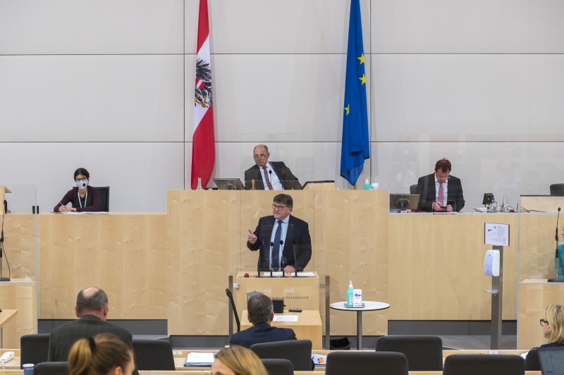 Nationalratsabgeordneter Rainer Wimmer (S) am Rednerpult