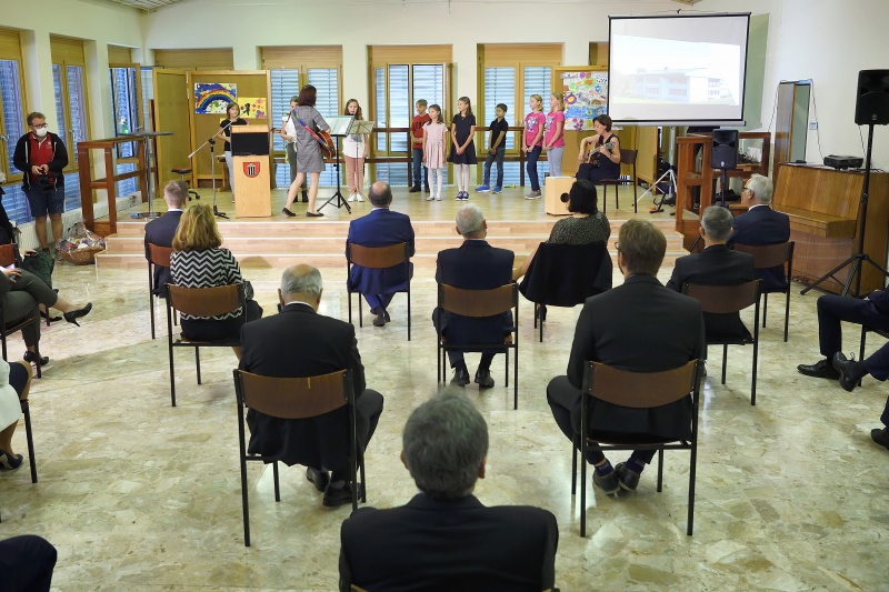Festakt in der Volksschule