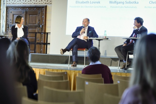 Von links: OGH-Präsidentin Elisabeth Lovrek, Nationalratspräsident Wolfgang Sobotka (V), Verfassungsrichter Christoph Herbst