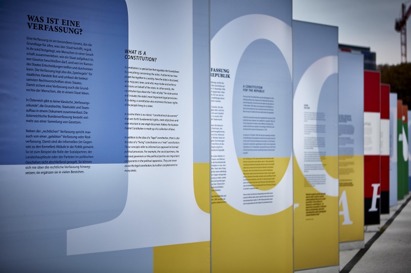 100 Jahre Bundesverfassung: Künstlerische Installation am Heldenplatz