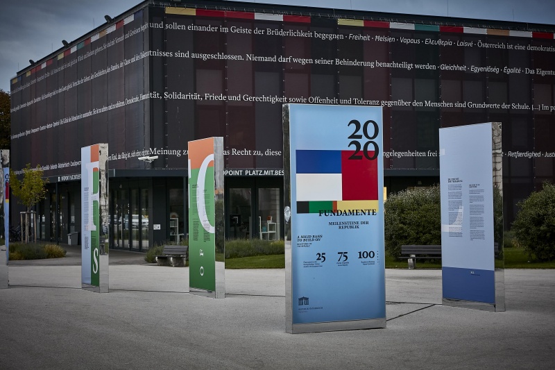 100 Jahre Bundesverfassung: Künstlerische Installation am Heldenplatz