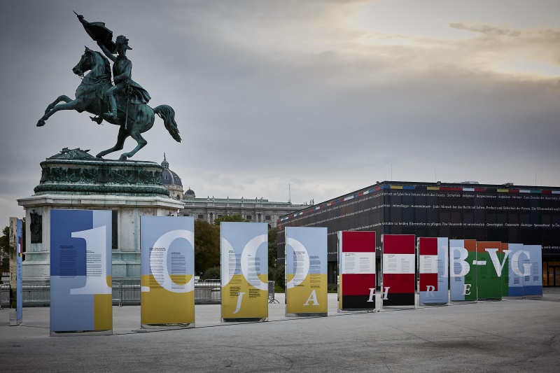 100 Jahre Bundesverfassung: Künstlerische Installation am Heldenplatz