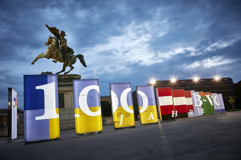 100 Jahre Bundesverfassung: Künstlerische Installation am Heldenplatz