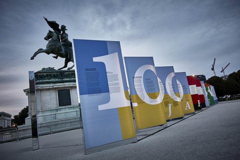 100 Jahre Bundesverfassung: Künstlerische Installation am Heldenplatz