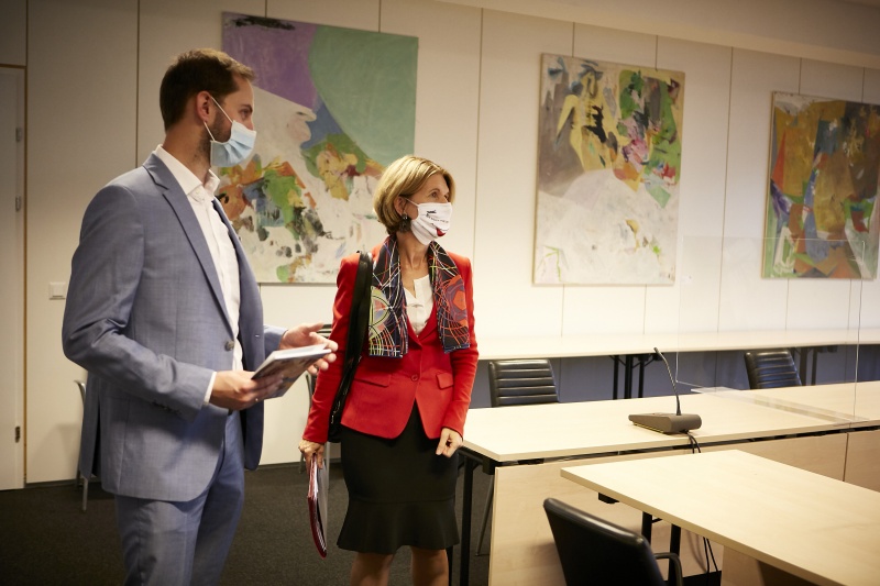 Von rechts: Bundesratspräsidentin Andrea Eder-Gitschthaler (V), Martin Veigl