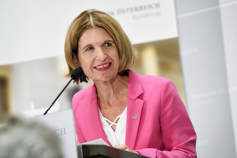 Begrüßung durch Bundesratspräsidentin Andrea Eder-Gitschthaler (V)