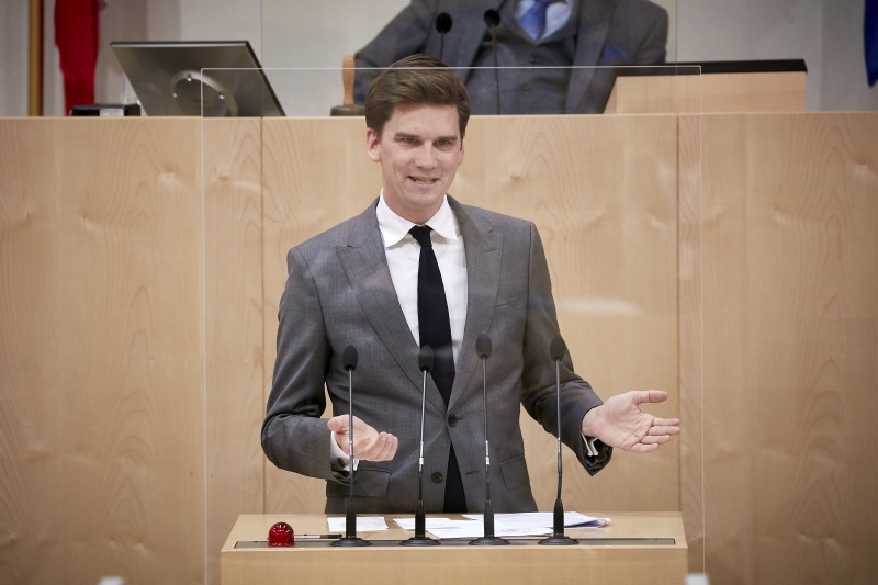 Am Rednerpult Nationalratsabgeordneter Douglas Hoyos-Trautmansdorff (N)