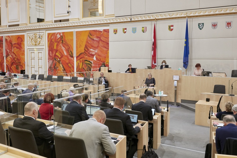 Am Rednerpult Bundesrätin Doris Hahn (S)