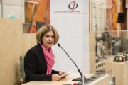 Am Rednerpult: Bundesratspräsidentin Andrea Eder-Gitschthaler (V)