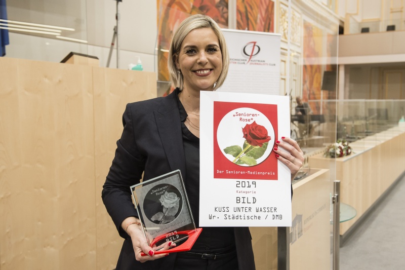 Am Rednerpult: Vertreterin der Wr. Städtischen Versicherung