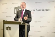 Pressestatement von Nationalratspräsident Wolfgang Sobotka (V) nach Ende der Sitzung