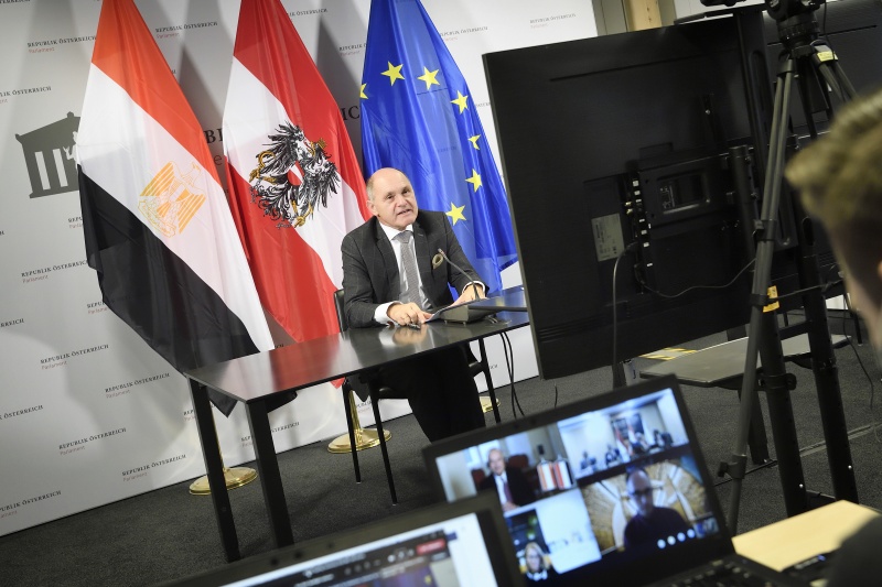 Nationalratspräsident Wolfgang Sobotka (V) nimmt mittels Videoschaltung an der Unterzeichnung teil