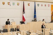 Am Rednerpult: Bundesrätin Monika Mühlwerth (F)