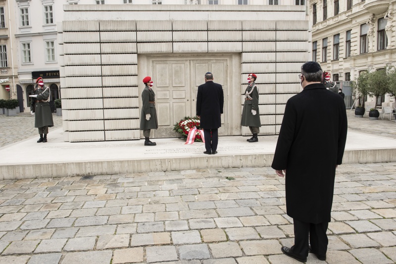 Bildmitte: Nationalratspräsident Wolfgang Sobotka (V)