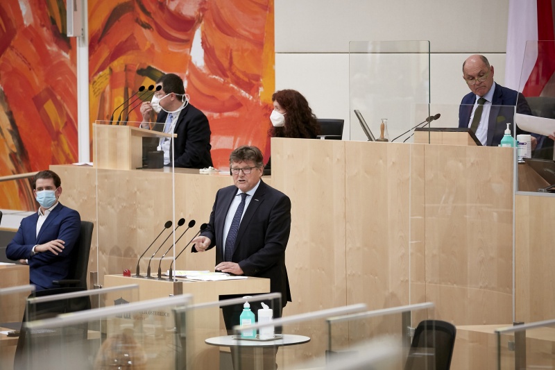 Am Rednerpult Nationalratsabgeordneter Rainer Wimmer (S)