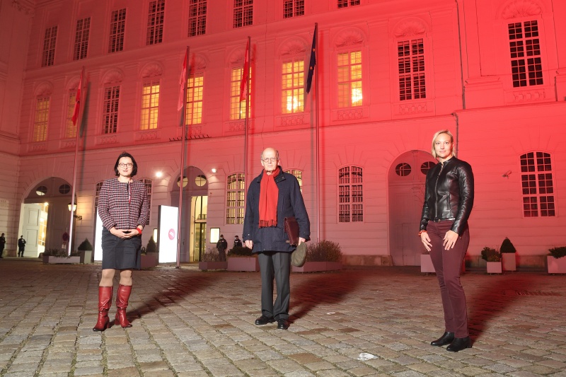 Von links: Nationalratsabgeordnete Gudrun Kugler (V), Präsident Kirche in Not Thomas Heine-Geldern