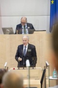 Nationalratsabgeordneter Rudolf Taschner (V) am Rednerpult