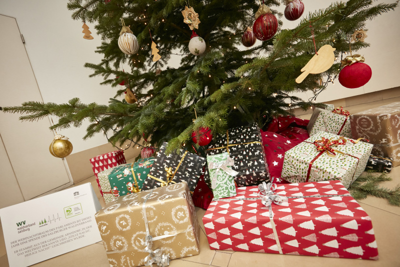 Weihnachtsbaum - Haupteingang Josefsplatz