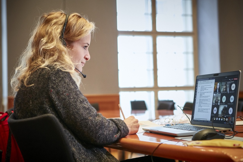 Nationalratsabgeordnete Eva Maria Holzleitner (S) in der Videokonferenz