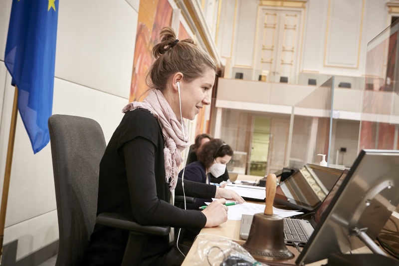 Vorsitz während der 2. Ausschusssitzung