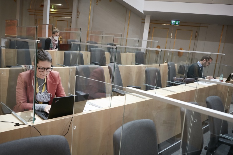 MitarbeiterInnen bei der Arbeit