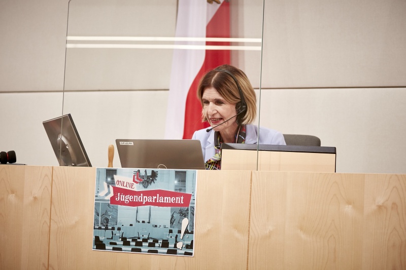 Plenum, Vorsitz durch Bundesratspräsidentin Andrea Eder-Gitschthaler (V)