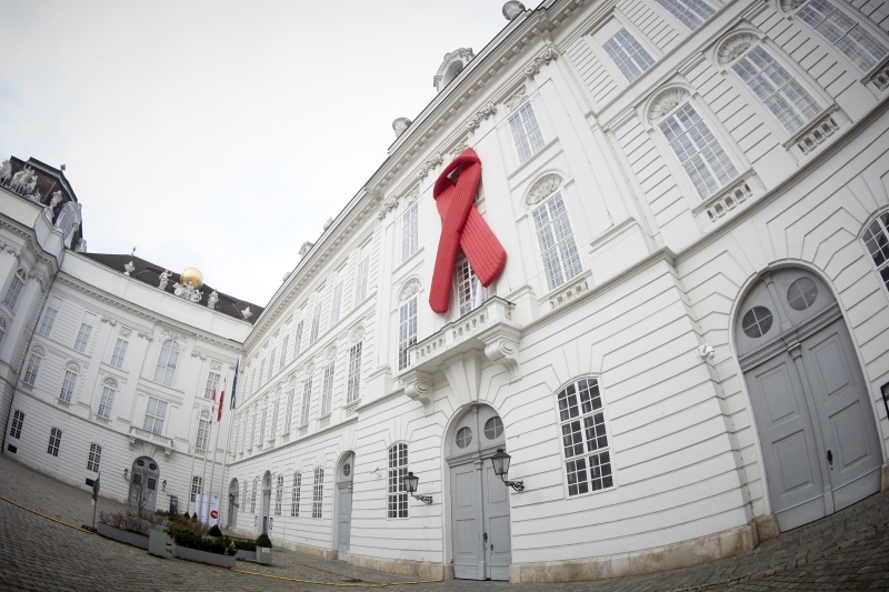 Red Ribbon am Josefsplatz